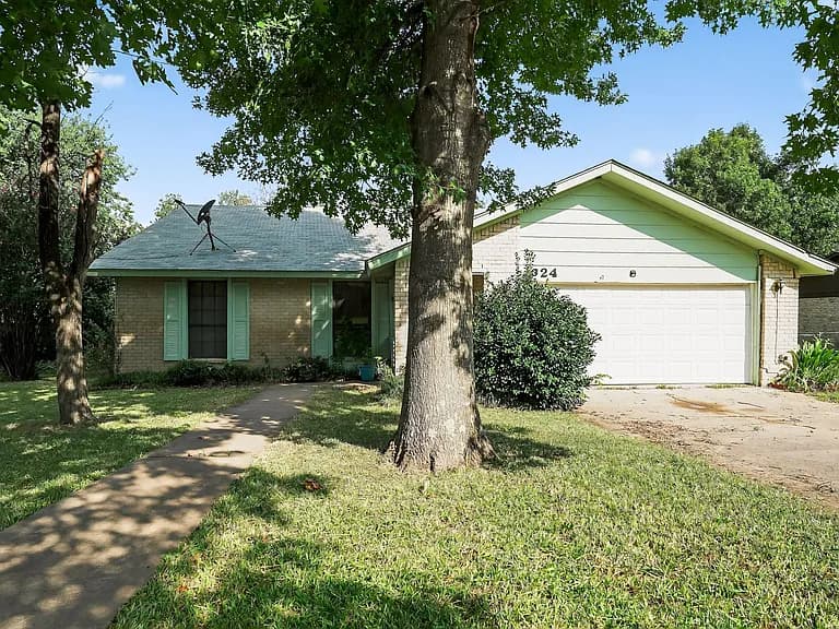 We Buy Ugly Houses Elgin, TX For Cash.
